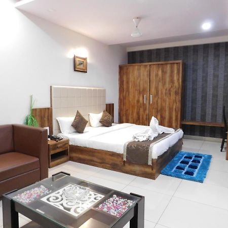 Hotel Shiva Club And Resort Mundra Bagian luar foto
