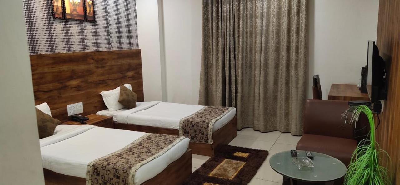 Hotel Shiva Club And Resort Mundra Bagian luar foto