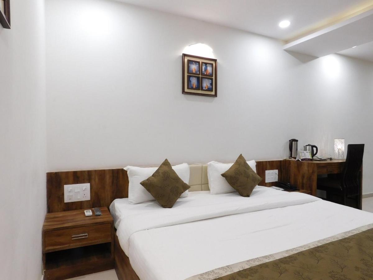 Hotel Shiva Club And Resort Mundra Bagian luar foto